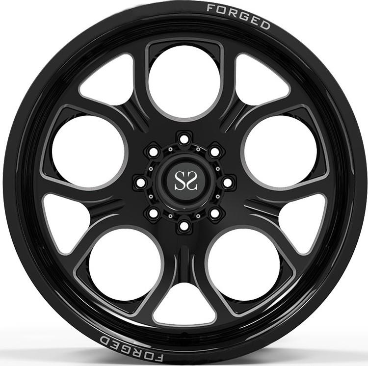709_8lug_2.jpg